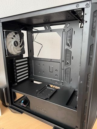 Torre PC MSI Negra