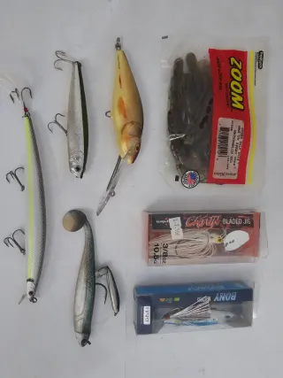 Lote de señuelos de pesca variados