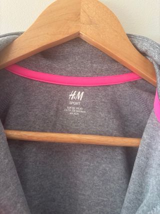 Sudadera HM gris cremallera talla XS