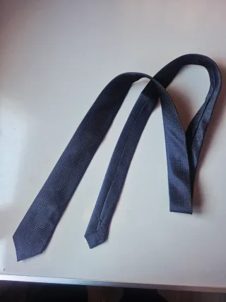 Corbata negra estrecha nueva