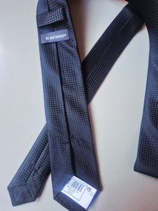 Corbata negra estrecha nueva