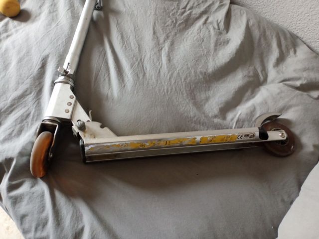 Patinete infantil plateado