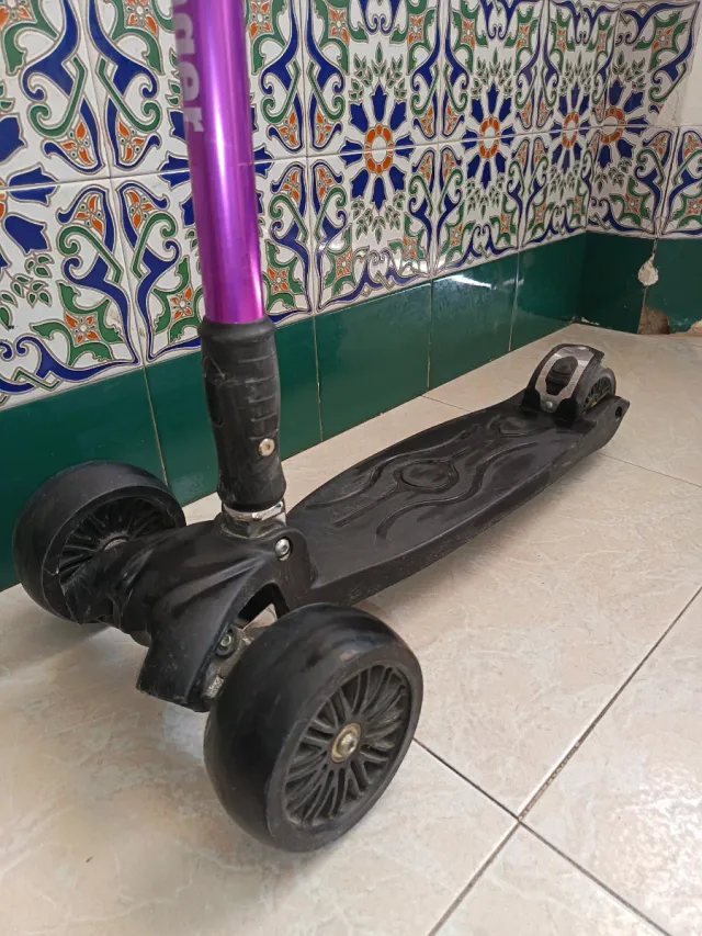 Patinete 3 ruedas morado