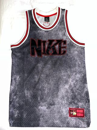 Camiseta Nike Baloncesto Gris