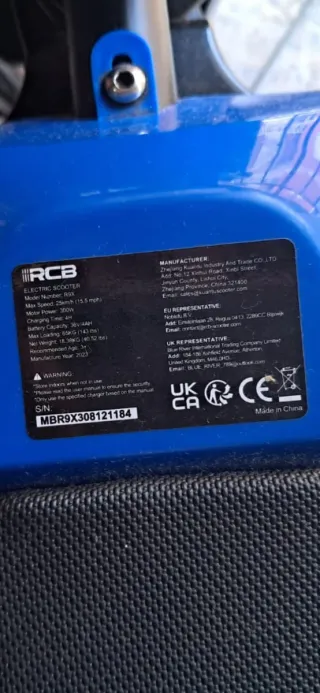 Moto eléctrica RCB azul