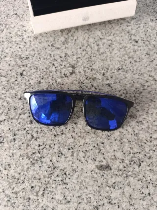 Gafas de sol negras y azules hombre