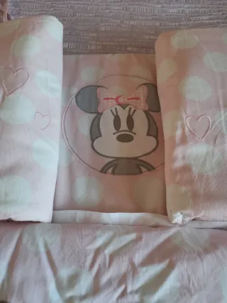 Edredón y protector cuna Minnie Mouse