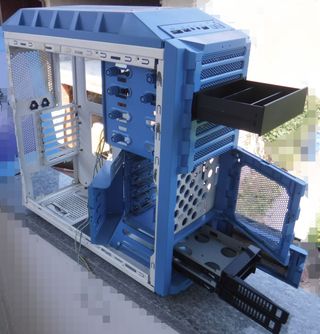 Torre PC vuota moddata