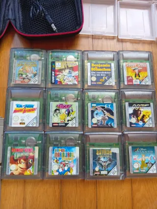 Game Boy Color Morado con 17 Juegos. Estupenda