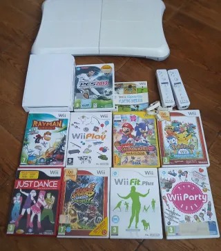 Consola Nintendo Wii Blanca + 10 Juegos + tabla