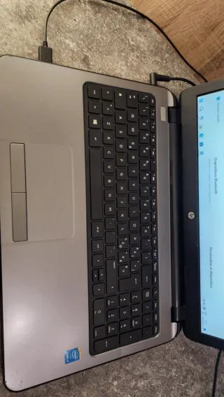 Portátil HP 250 G3 Gris/Negro