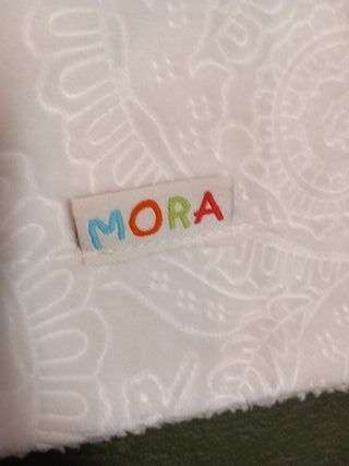 Manta de bebé blanca