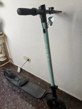 Patinete eléctrico Pure buen estado