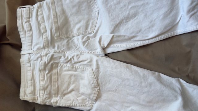 Vaqueros Bershka blancos