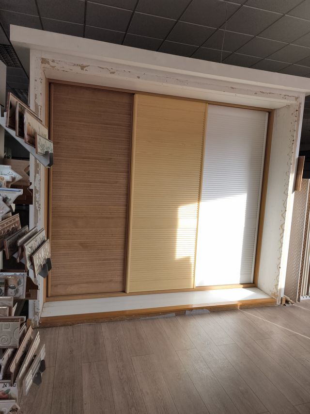 Frentes de armario de exposición