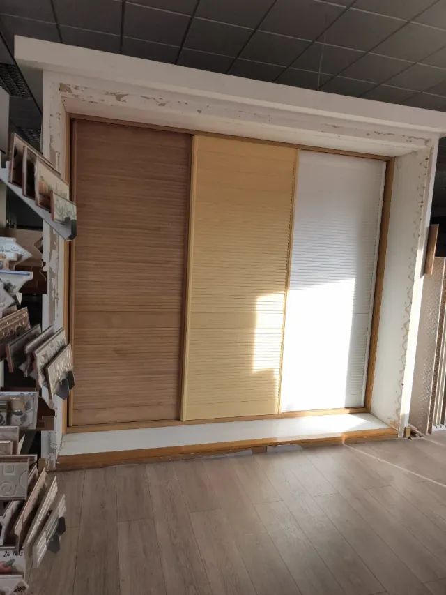 Frentes de armario de exposición