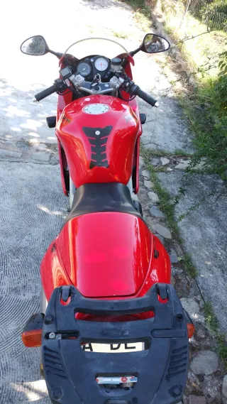 Honda VTR 1000cc o cambio x furgoneta o moto trail