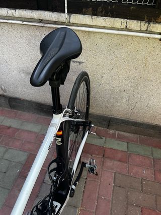 Bicicleta de carretera Focus Izalco