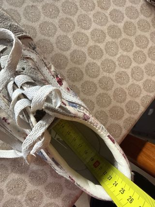 Vans Criança  Tamanho 30.5  Floral estimados