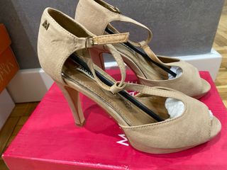 Zapatos tacón beige talla 35 color Arena