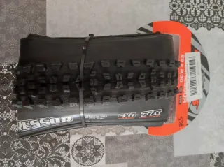 Maxxis Aggressor 29x2.30 Neumático MTB Tubeless Re