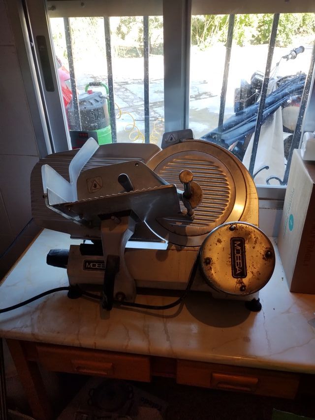 Cortador de embutidos profesional