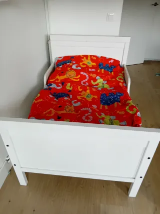 Cama extensible blanca IKEA Sundvik
