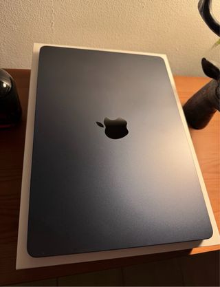 MacBook Air 13 M4 2025