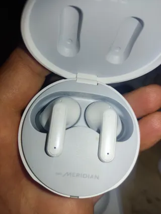 Auriculares Bluetooth LG Blancos