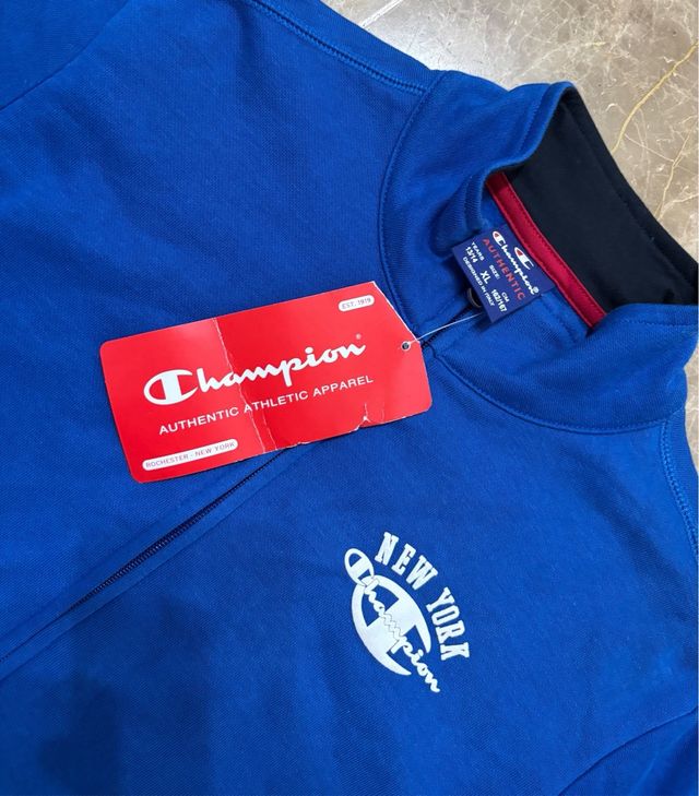 Sudadera Champion Azul con Logo New York