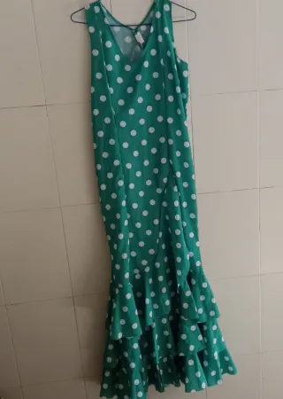 Traje Sevillana Verde Lunares Blancos