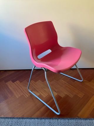 Sillas rosas Ikea (2 unidades)