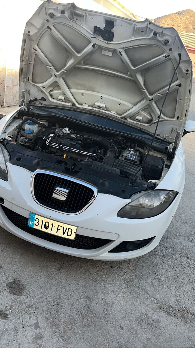 Seat leon 2 1900 105 cv  2007