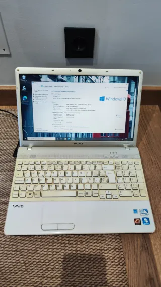 Sony Vaio PCG71211M Portátil Blanco