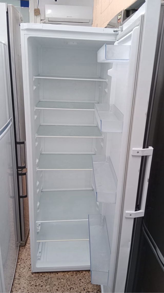 Nevera Beko 1,85m con garantía