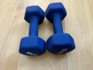Par Mancuernas Neopreno 5kg