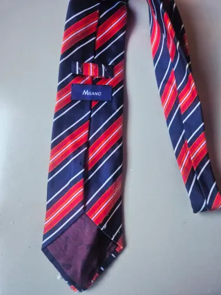 Corbata Milano Rayas Azul y Rojo