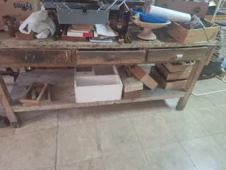 Banco de trabajo antiguo de roble