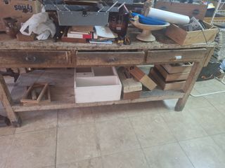 Banco de trabajo antiguo de roble