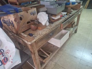 Banco de trabajo antiguo de roble