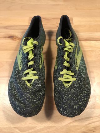 Zapatillas Atletismo Brooks Negras y Verdes