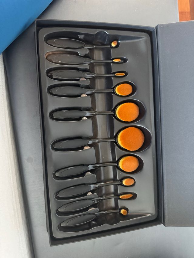 Set Pinceles Maquillaje Ovalados Negro/Naranja 