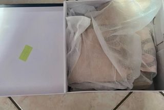 Stivali texani beige con borchie