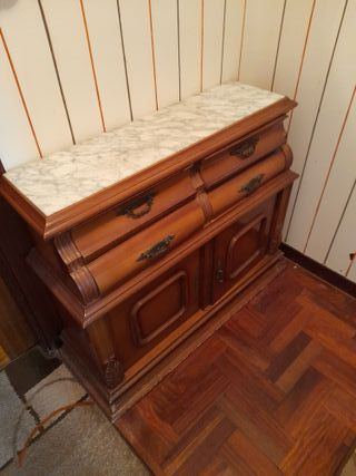 Recibidor Taquillon Entrada Madera y mármol blanco