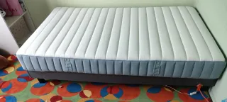 Base tapizada 105x190 + Colchón Ikea