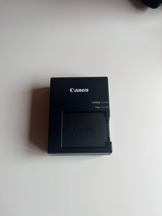 Cámara Canon EOS 1300D Negra