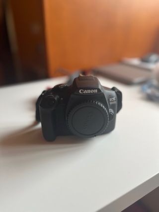 Cámara Canon EOS 1300D Negra