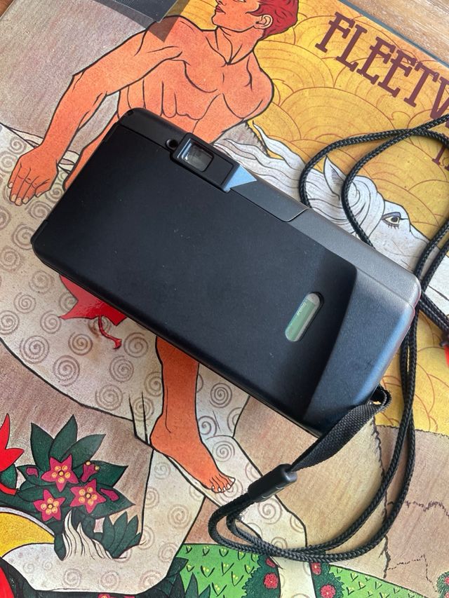 Cámara Olympus Superzoom 70G Analógica