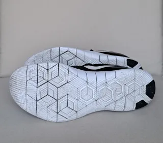 Zapatillas Nike Negras y Blancas