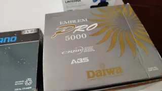Carrete Shimano Stradic 6000FB + Daiwa Emblem Pro 